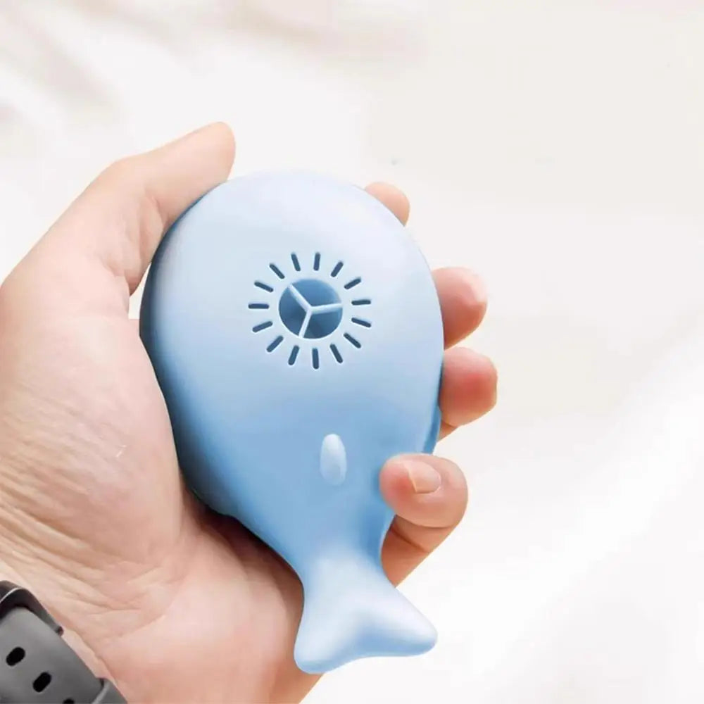 Interactive Floating Ball Cat Toy – Whale-Themed Indoor Fun